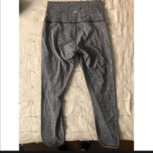 Lululemon wunder under high rise leggings size 6